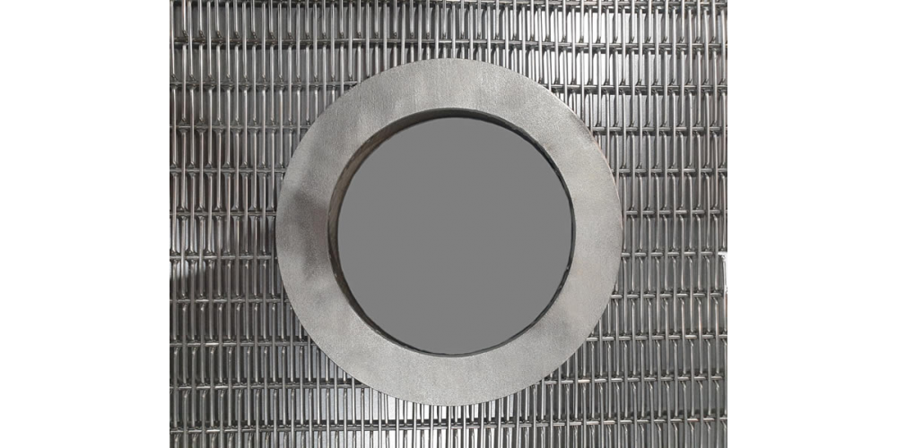 With the protected design of the stainless steel chamber plate, the metal construction professional offers a light- weight solution going far beyond the standards of conventional chamber filter plates in terms of chemical, mechanical, thermal stability